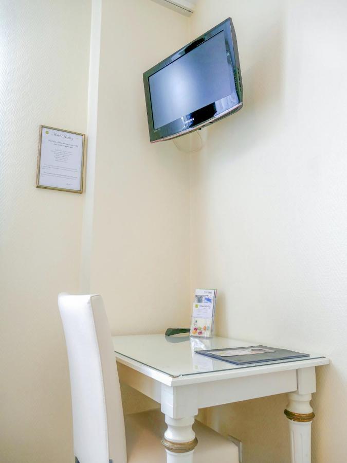 Hotel Berlioz Euroairport Basel - Mulhouse - Freiburg Saint-Louis  Bagian luar foto