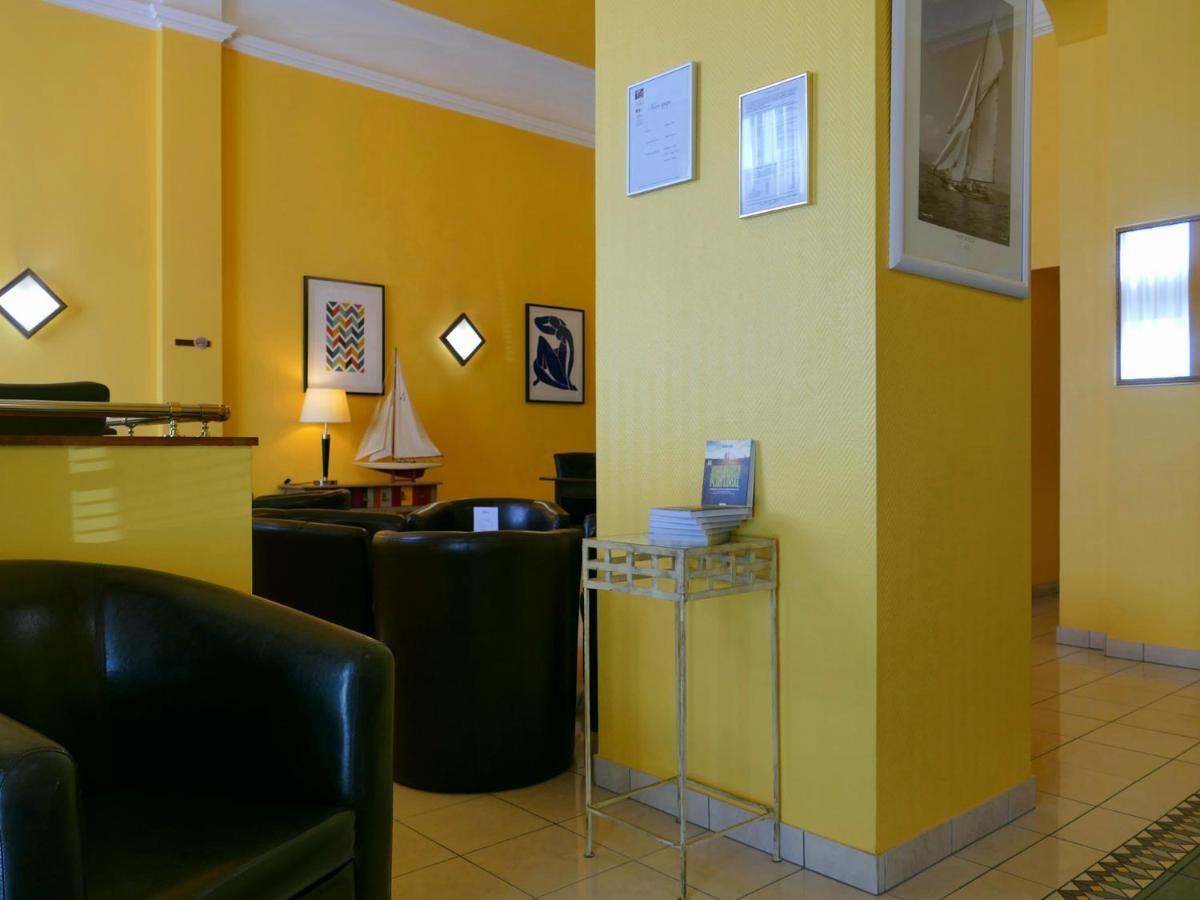 Hotel Berlioz Euroairport Basel - Mulhouse - Freiburg Saint-Louis  Bagian luar foto