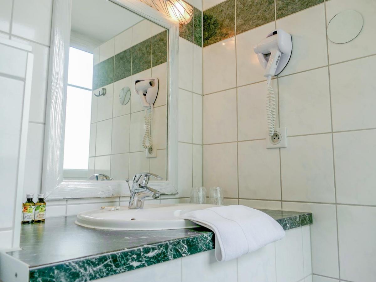 Hotel Berlioz Euroairport Basel - Mulhouse - Freiburg Saint-Louis  Bagian luar foto
